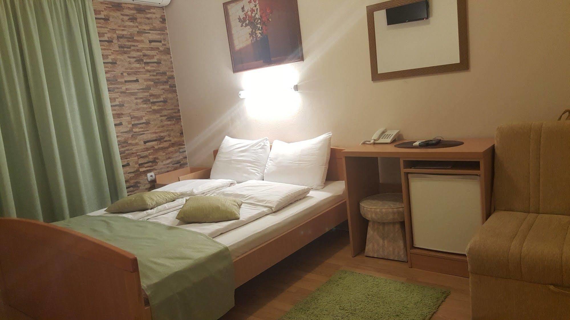 Hotel Galia Kotor Exteriör bild