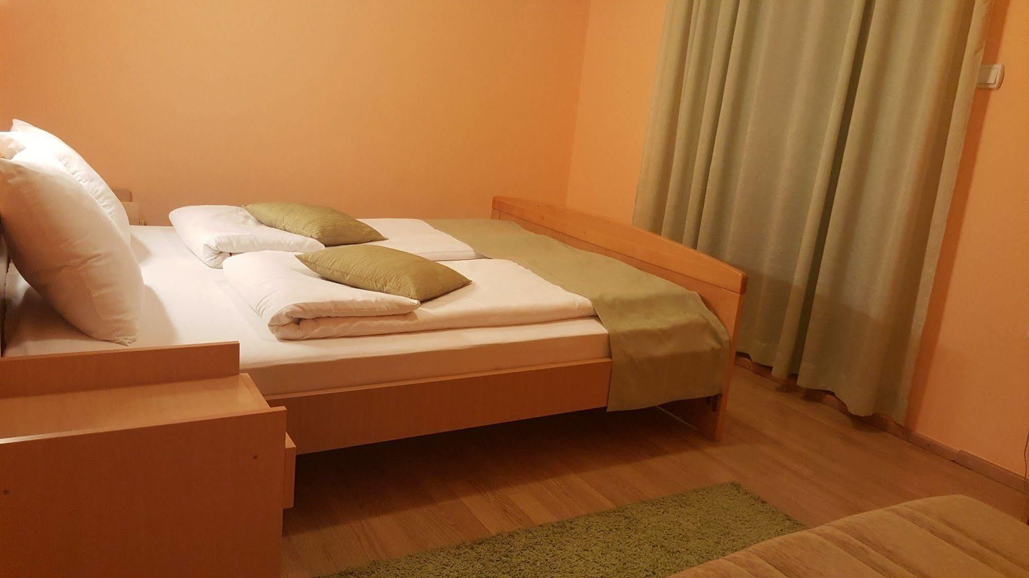 Hotel Galia Kotor Exteriör bild